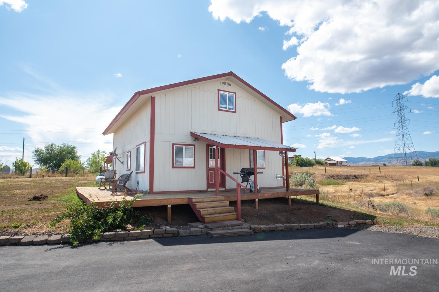 2240 Waite Rd., Midvale, Idaho 83645, 3 Bedrooms, 2 Bathrooms, Residential For Sale, Price $395,000,MLS 98955527