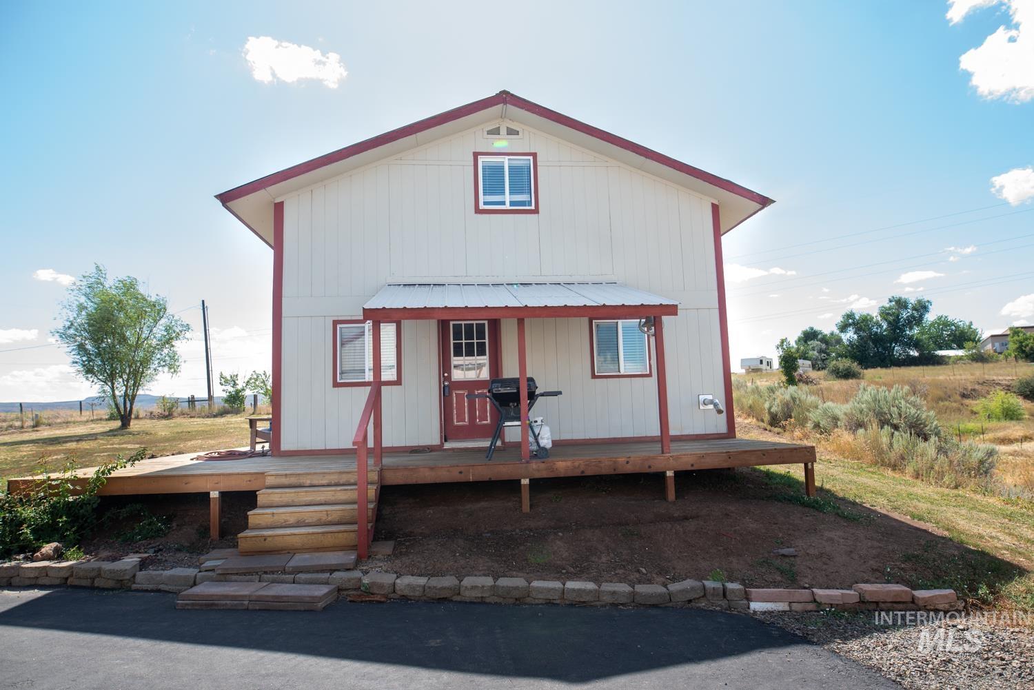 2240 Waite Rd., Midvale, Idaho 83645, 3 Bedrooms, 2 Bathrooms, Residential For Sale, Price $395,000,MLS 98955527