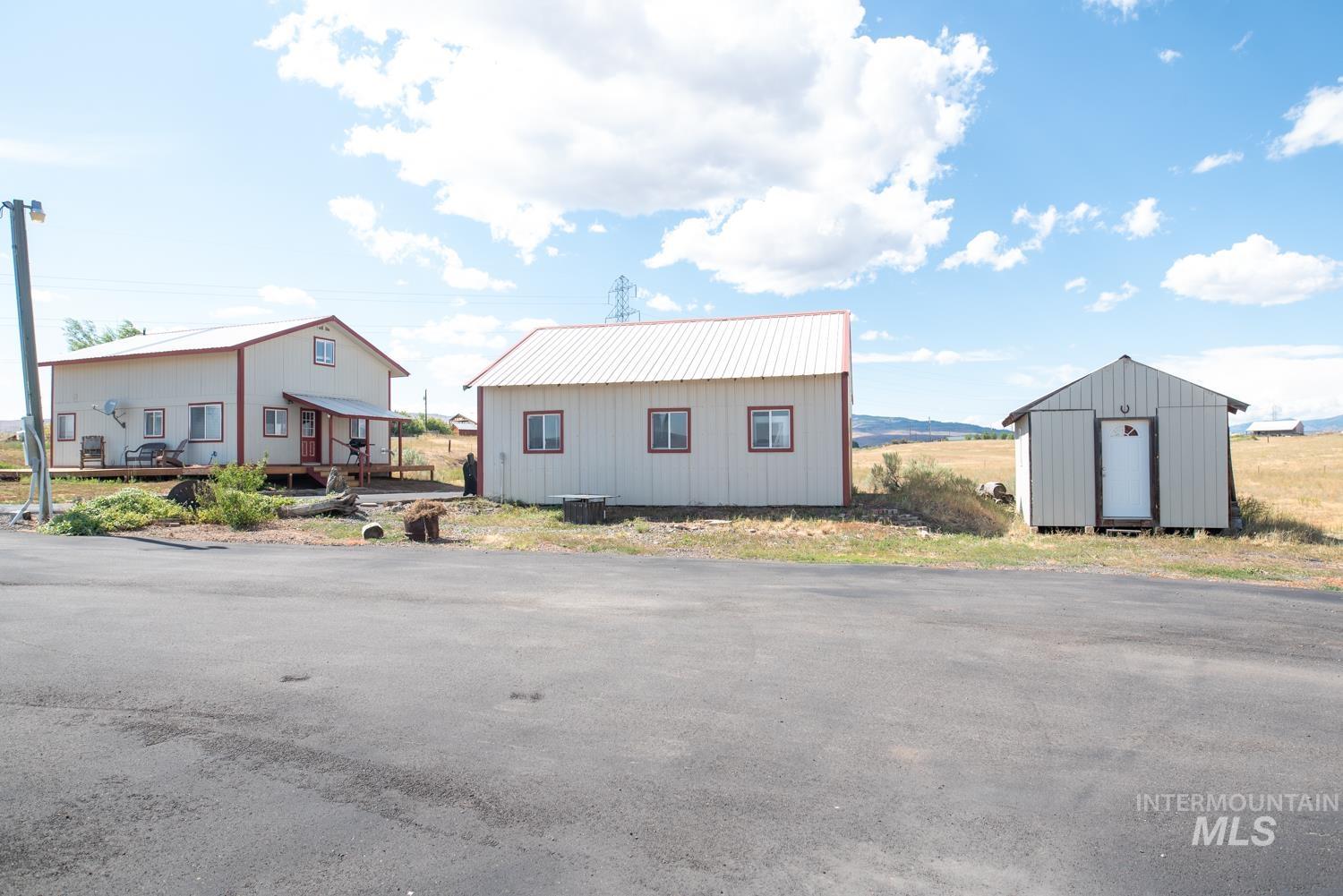 2240 Waite Rd., Midvale, Idaho 83645, 3 Bedrooms, 2 Bathrooms, Residential For Sale, Price $395,000,MLS 98955527
