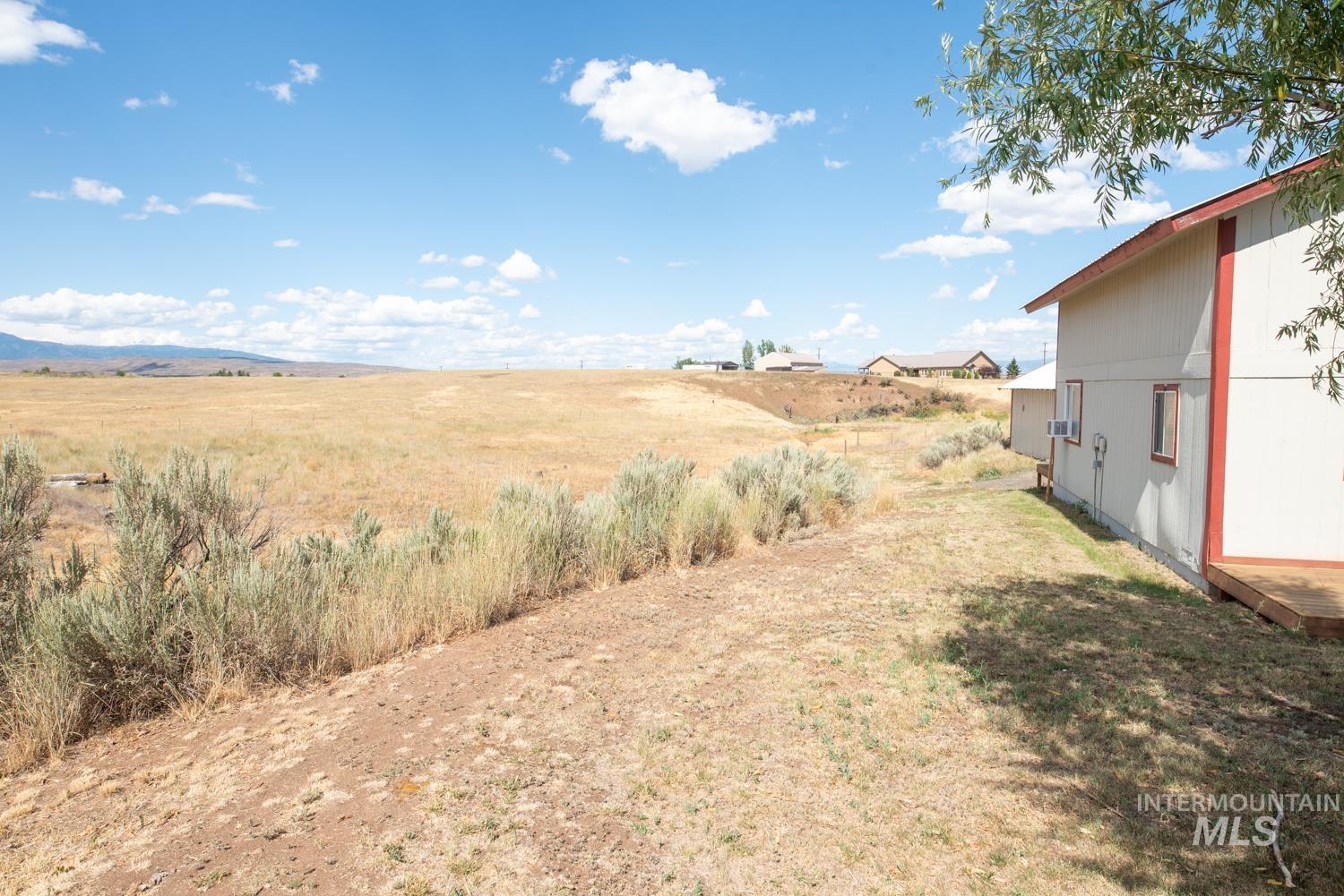 2240 Waite Rd., Midvale, Idaho 83645, 3 Bedrooms, 2 Bathrooms, Residential For Sale, Price $395,000,MLS 98955527