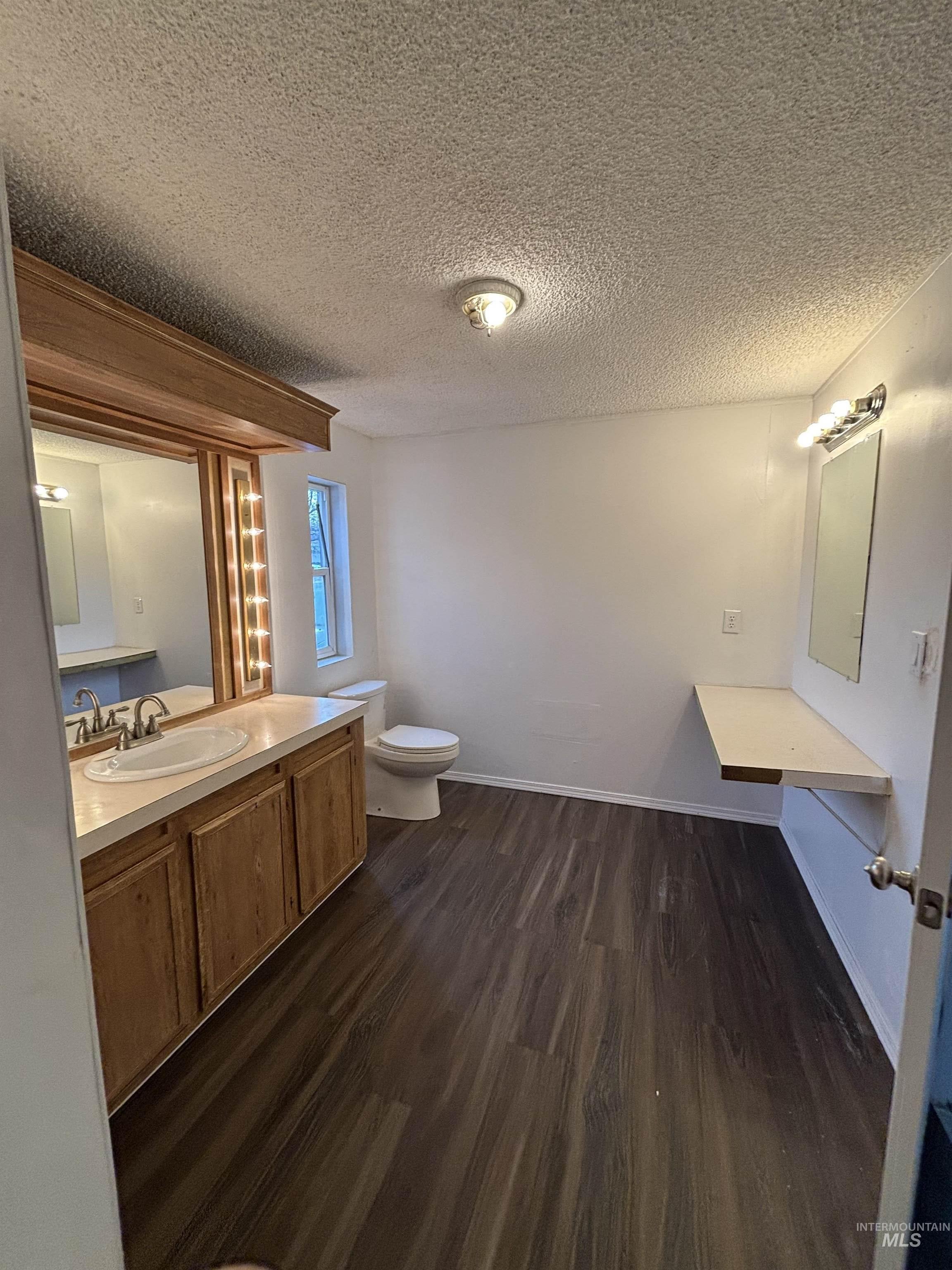 912 4th Ave N, Nampa, Idaho 83687, 9 Bedrooms, 6 Bathrooms, Residential For Sale, Price $825,000,MLS 98955531