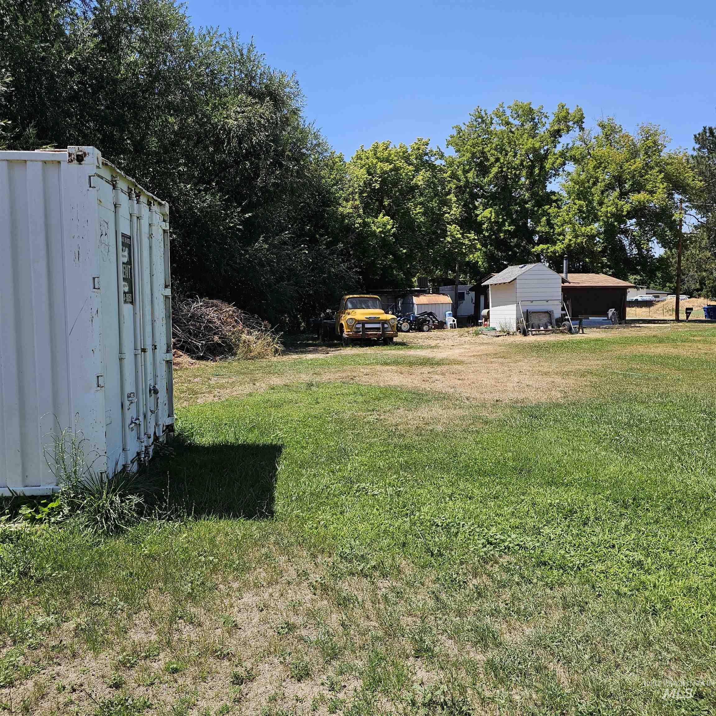 2141 E Syringa, Eagle, Idaho 83616, 3 Bedrooms, 2 Bathrooms, Residential For Sale, Price $335,000,MLS 98955536