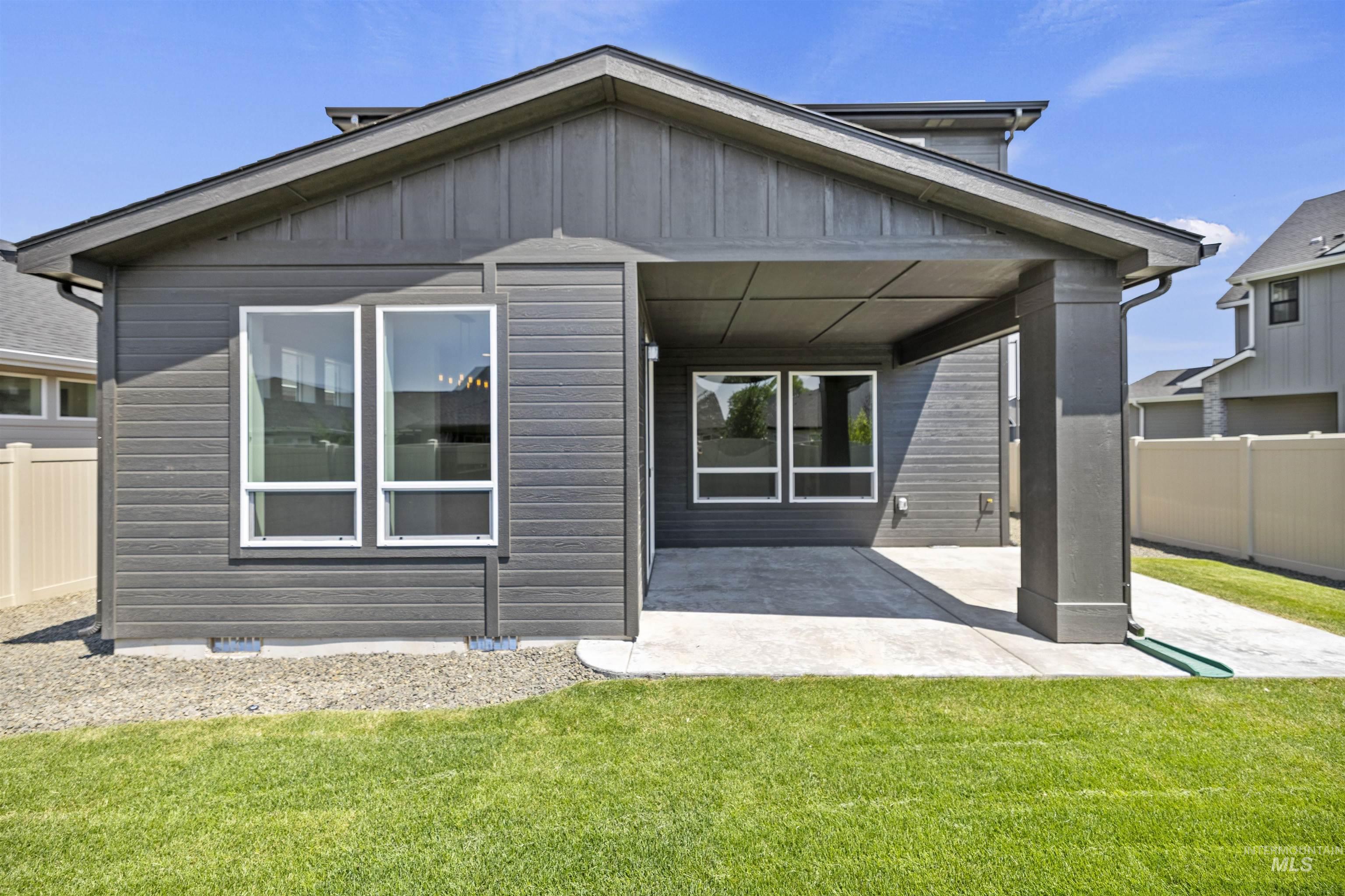 3515 S El Rio, Boise, Idaho 83709, 3 Bedrooms, 2.5 Bathrooms, Residential For Sale, Price $629,900,MLS 98955544