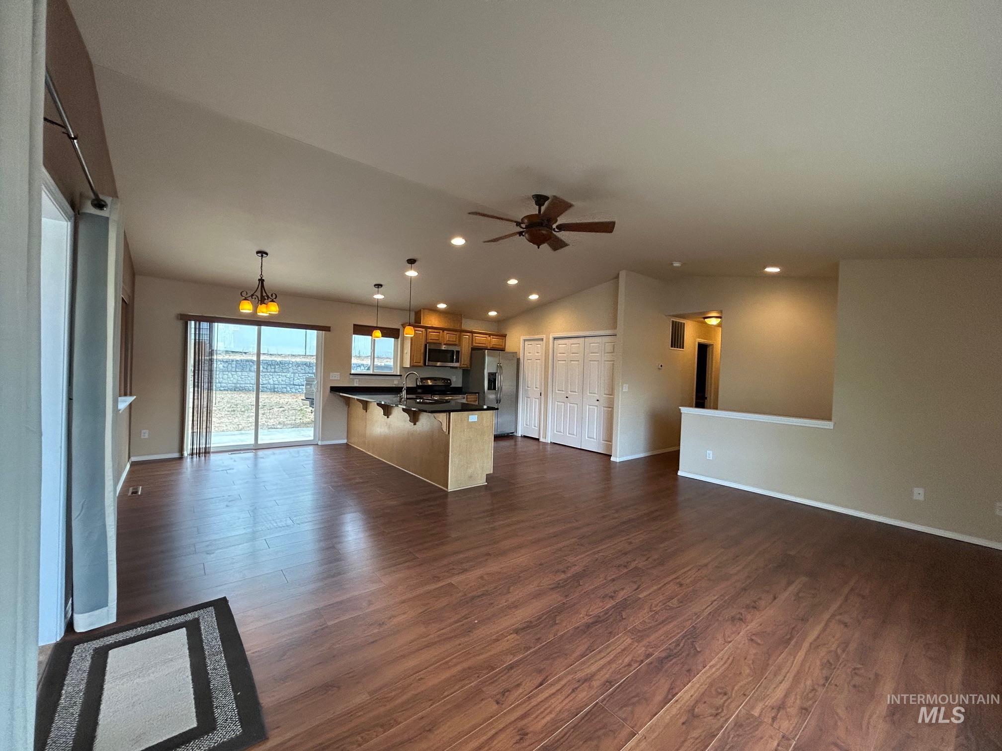 1031 16th Avenue, Clarkston, Washington 99403, 4 Bedrooms, 3 Bathrooms, Residential For Sale, Price $389,000,MLS 98955549