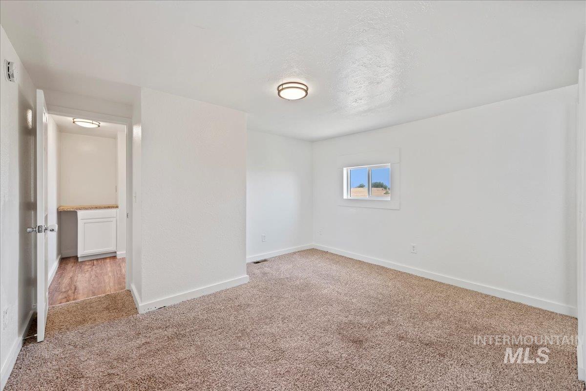 14490 & 14492 Sand Hollow Road, Caldwell, Idaho 83607, 7 Bedrooms, 5 Bathrooms, Farm & Ranch For Sale, Price $624,000, 98955562