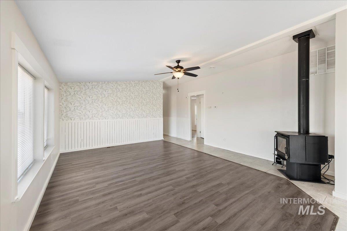 14490 & 14492 Sand Hollow Road, Caldwell, Idaho 83607, 7 Bedrooms, 5 Bathrooms, Farm & Ranch For Sale, Price $624,000, 98955562