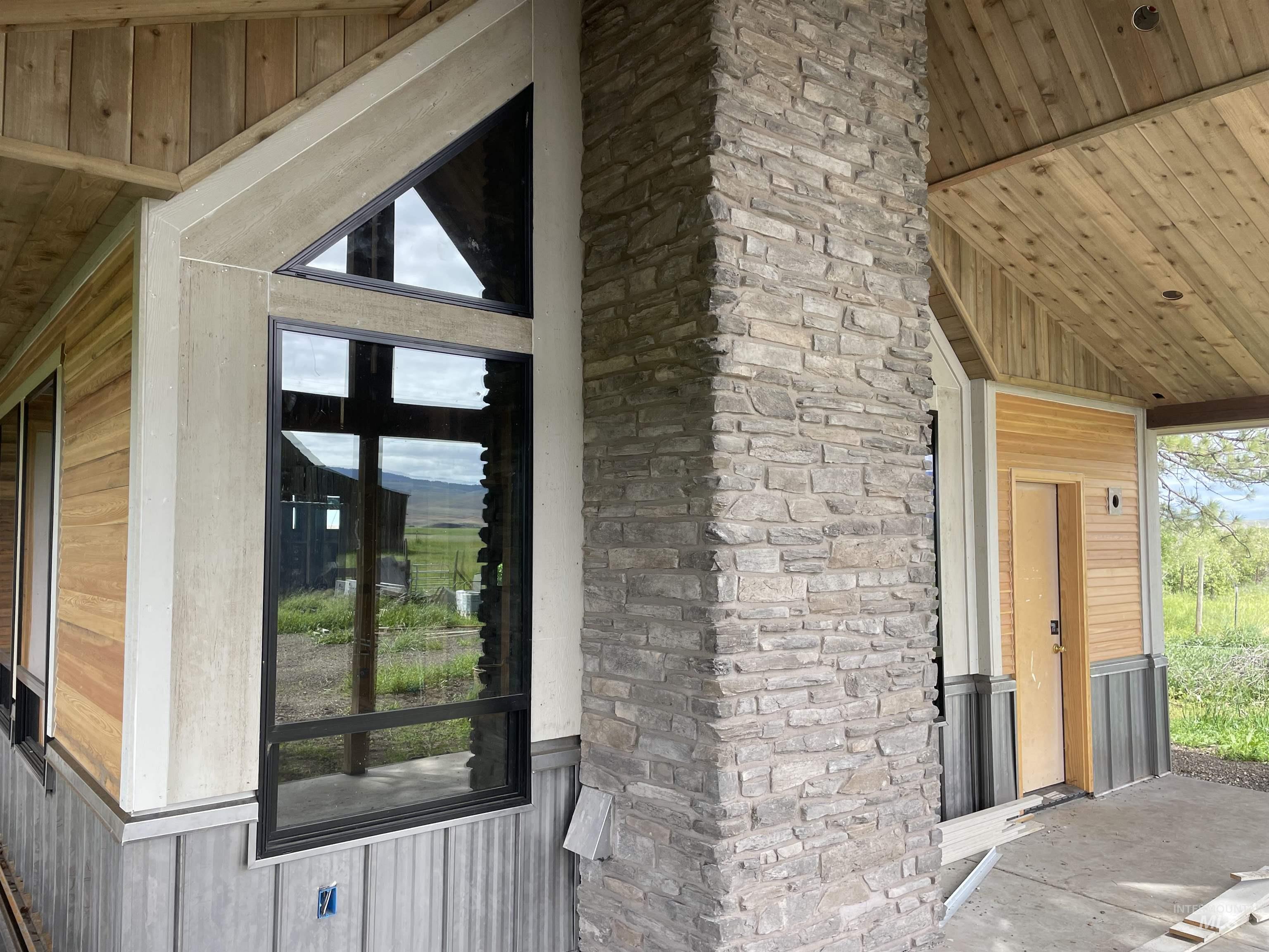 2250 Moritz Ln, Indian Valley, Idaho 83632-5019, 2 Bedrooms, 2 Bathrooms, Residential For Sale, Price $749,900, 98955591