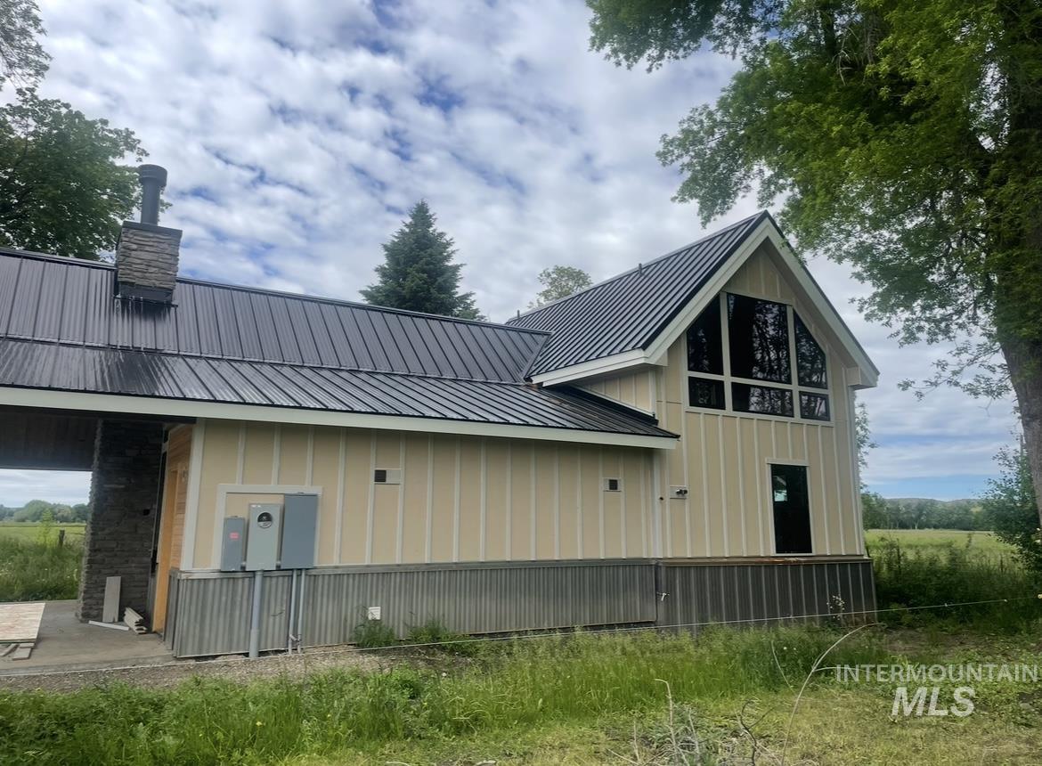 2250 Moritz Ln, Indian Valley, Idaho 83632-5019, 2 Bedrooms, 2 Bathrooms, Residential For Sale, Price $789,900,MLS 98955591