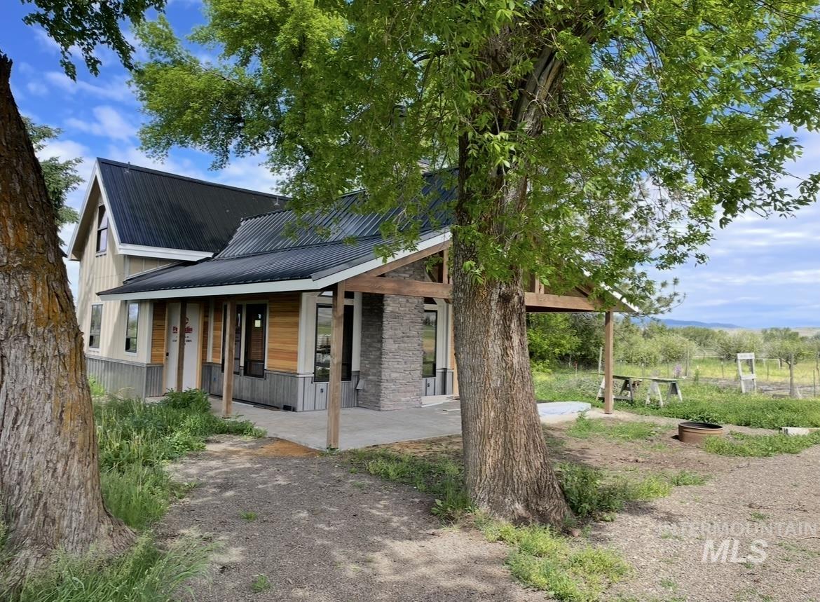 2250 Moritz Ln, Indian Valley, Idaho 83632-5019, 2 Bedrooms, 2 Bathrooms, Residential For Sale, Price $749,900, 98955591