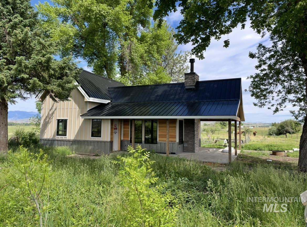 2250 Moritz Ln, Indian Valley, Idaho 83632-5019, 2 Bedrooms, 2 Bathrooms, Residential For Sale, Price $789,900,MLS 98955591