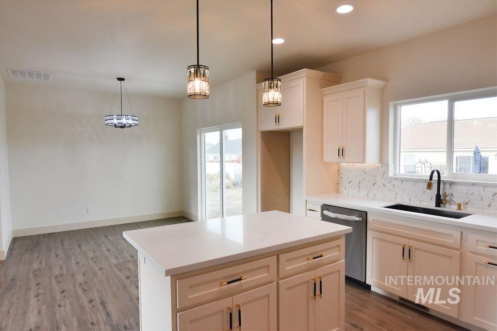 1512 Tverdy Ln, Buhl, Idaho 83316, 4 Bedrooms, 2 Bathrooms, Residential For Sale, Price $440,000,MLS 98955630