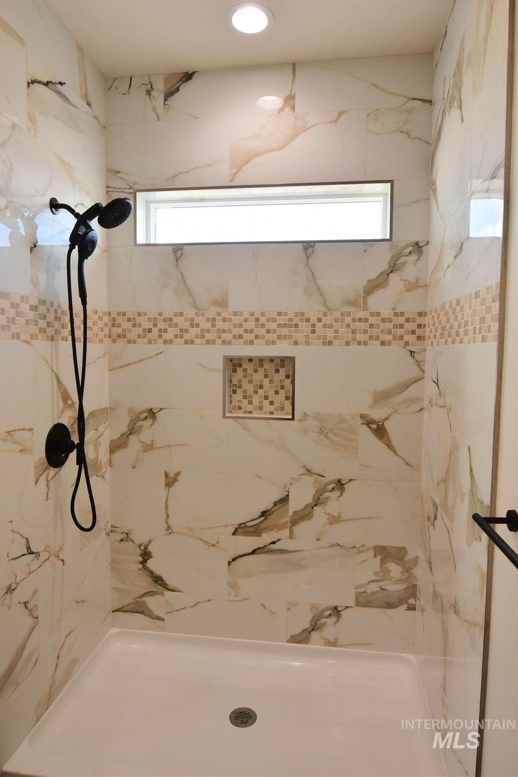 1512 Tverdy Ln, Buhl, Idaho 83316, 4 Bedrooms, 2 Bathrooms, Residential For Sale, Price $440,000,MLS 98955630