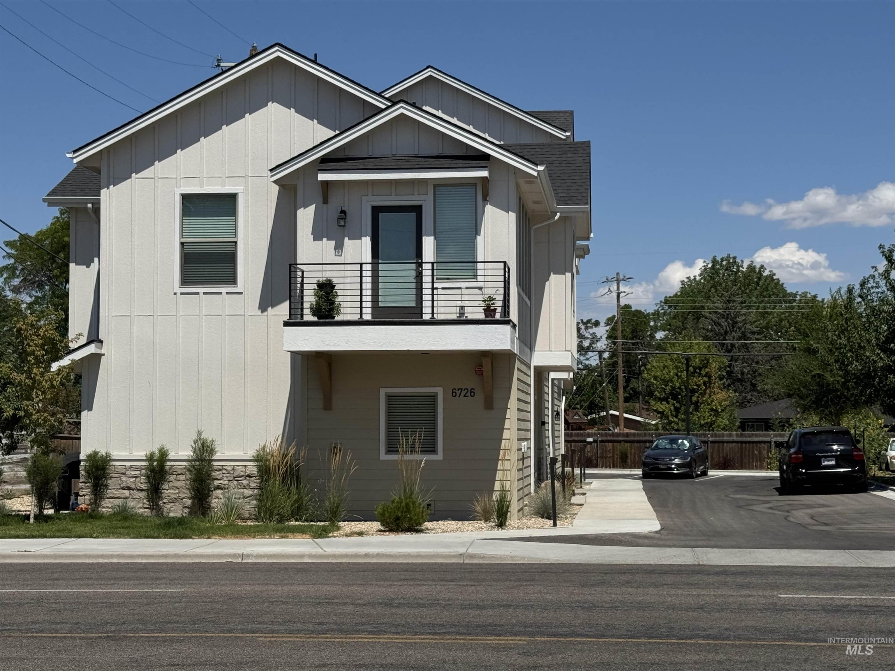 6726 W Overland, Boise, Idaho 83709, 3 Bedrooms, 3.5 Bathrooms, Residential Income For Sale, Price $1,068,999,MLS 98955688