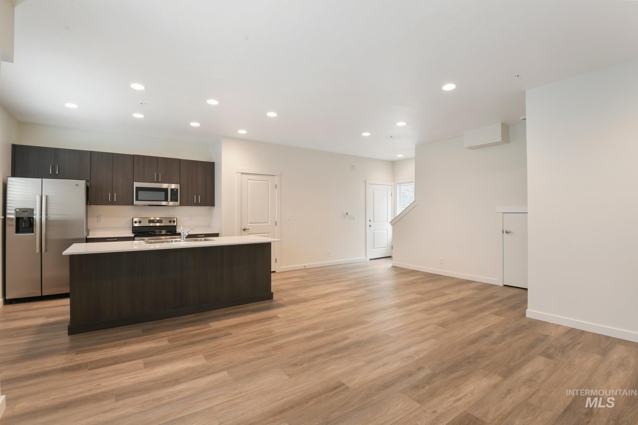 6726 W Overland, Boise, Idaho 83709, 3 Bedrooms, 3.5 Bathrooms, Residential Income For Sale, Price $1,068,999,MLS 98955688