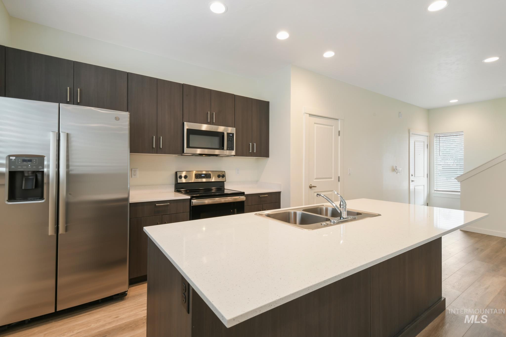 6726 W Overland, Boise, Idaho 83709, 3 Bedrooms, 3.5 Bathrooms, Residential Income For Sale, Price $1,068,999,MLS 98955688