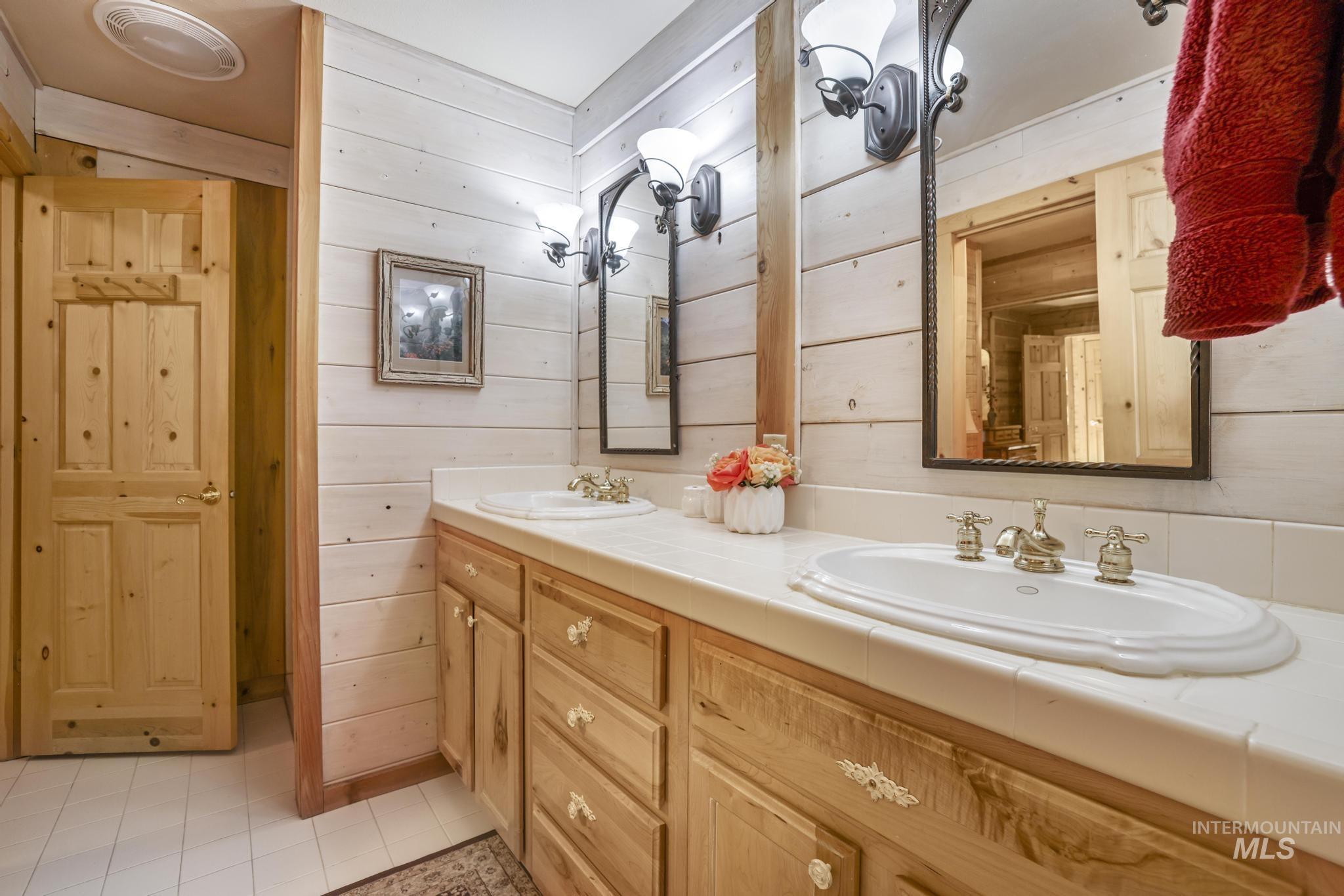 203 N Brush Road, Fairfield, Idaho 83327, 5 Bedrooms, 4 Bathrooms, Residential For Sale, Price $1,789,000, 98955711