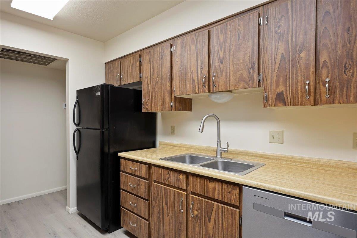 551 Park Meadows Circle, Twin Falls, Idaho 83301, 3 Bedrooms, 2 Bathrooms, Residential For Sale, Price $359,900,MLS 98955739