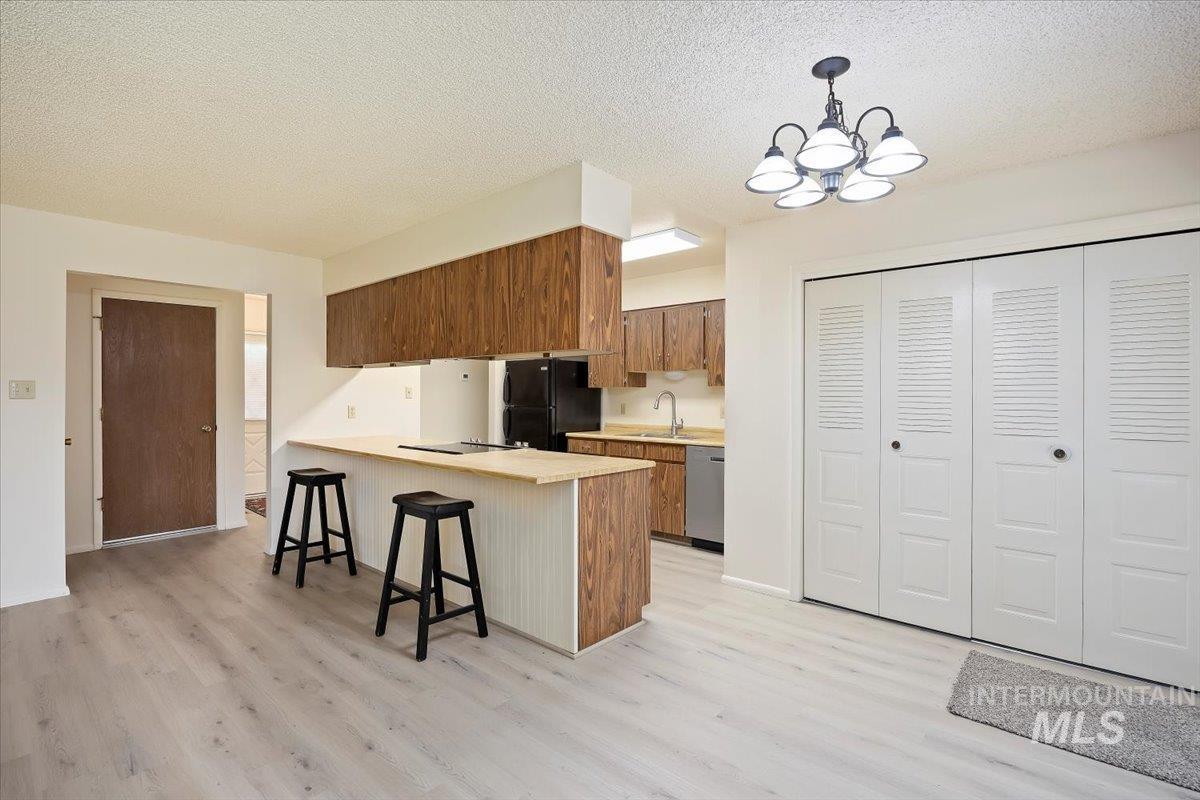 551 Park Meadows Circle, Twin Falls, Idaho 83301, 3 Bedrooms, 2 Bathrooms, Residential For Sale, Price $359,900,MLS 98955739