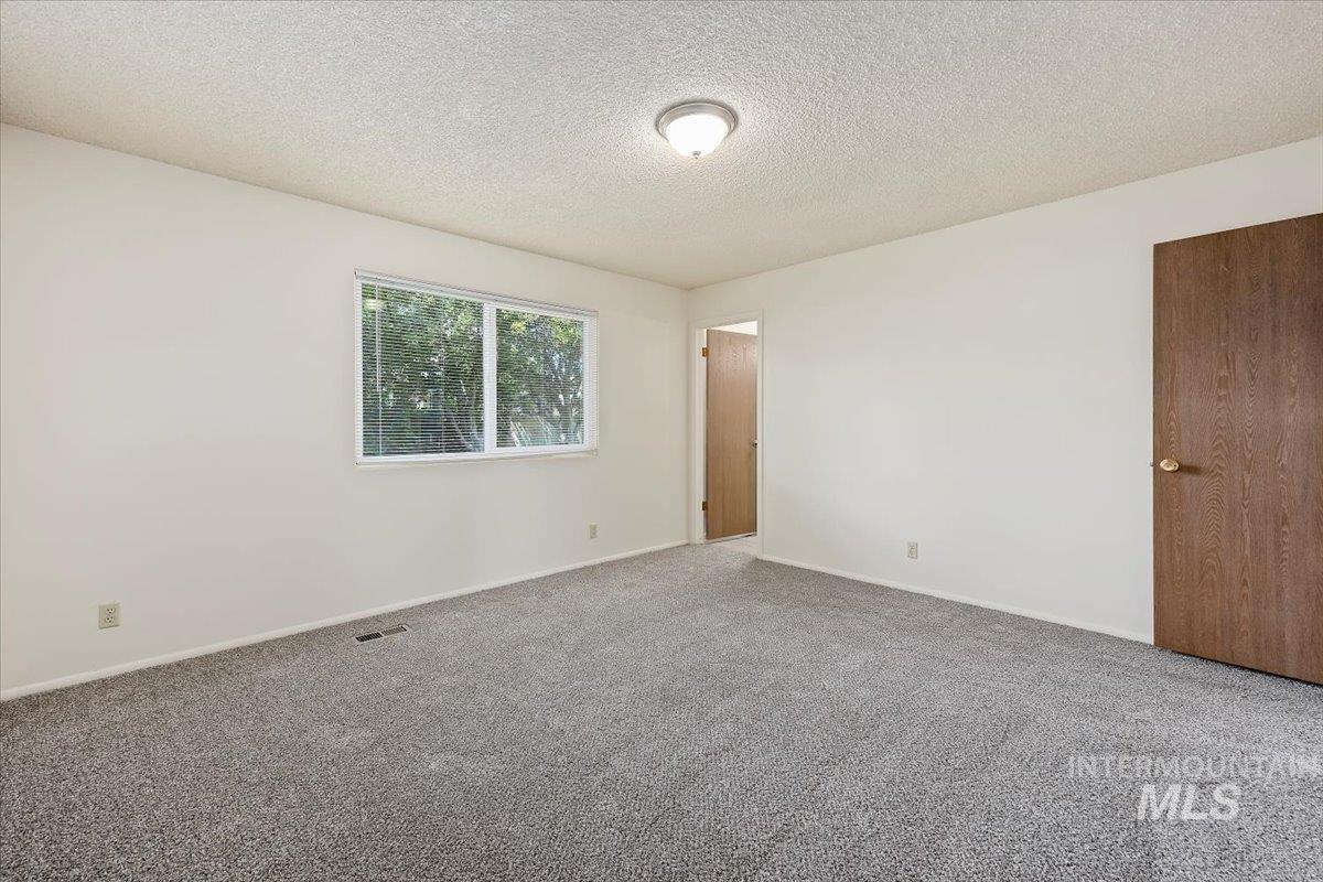 551 Park Meadows Circle, Twin Falls, Idaho 83301, 3 Bedrooms, 2 Bathrooms, Residential For Sale, Price $359,900,MLS 98955739