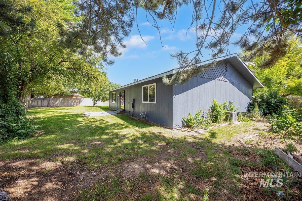 551 Park Meadows Circle, Twin Falls, Idaho 83301, 3 Bedrooms, 2 Bathrooms, Residential For Sale, Price $359,900,MLS 98955739