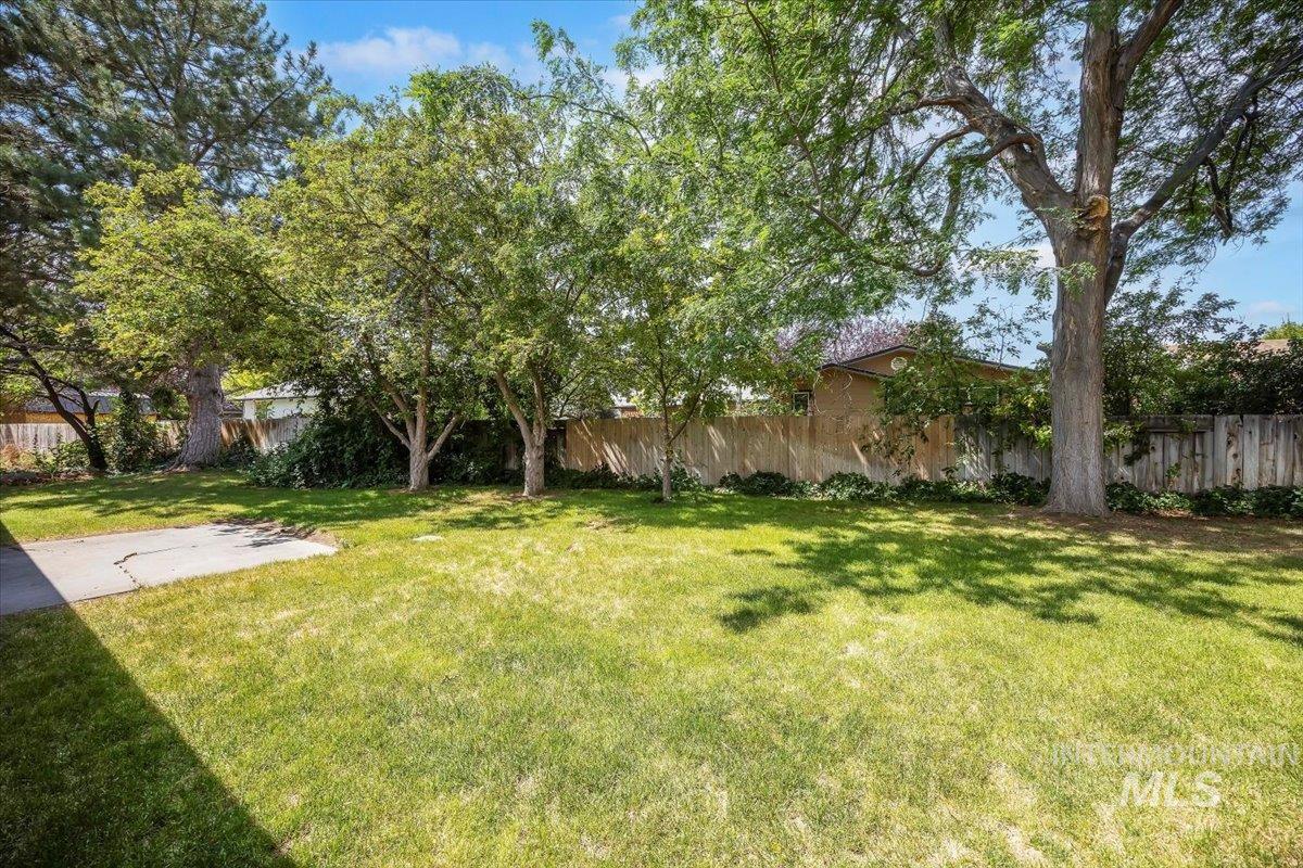 551 Park Meadows Circle, Twin Falls, Idaho 83301, 3 Bedrooms, 2 Bathrooms, Residential For Sale, Price $359,900,MLS 98955739