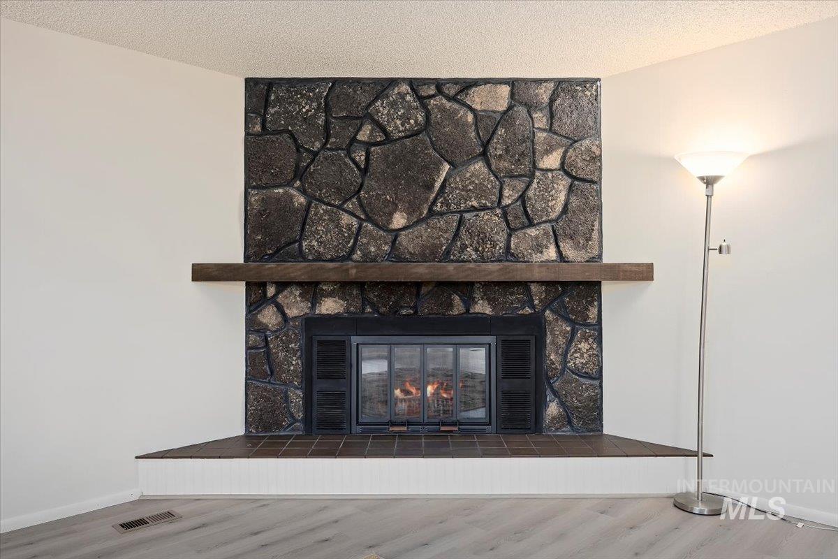 551 Park Meadows Circle, Twin Falls, Idaho 83301, 3 Bedrooms, 2 Bathrooms, Residential For Sale, Price $359,900,MLS 98955739