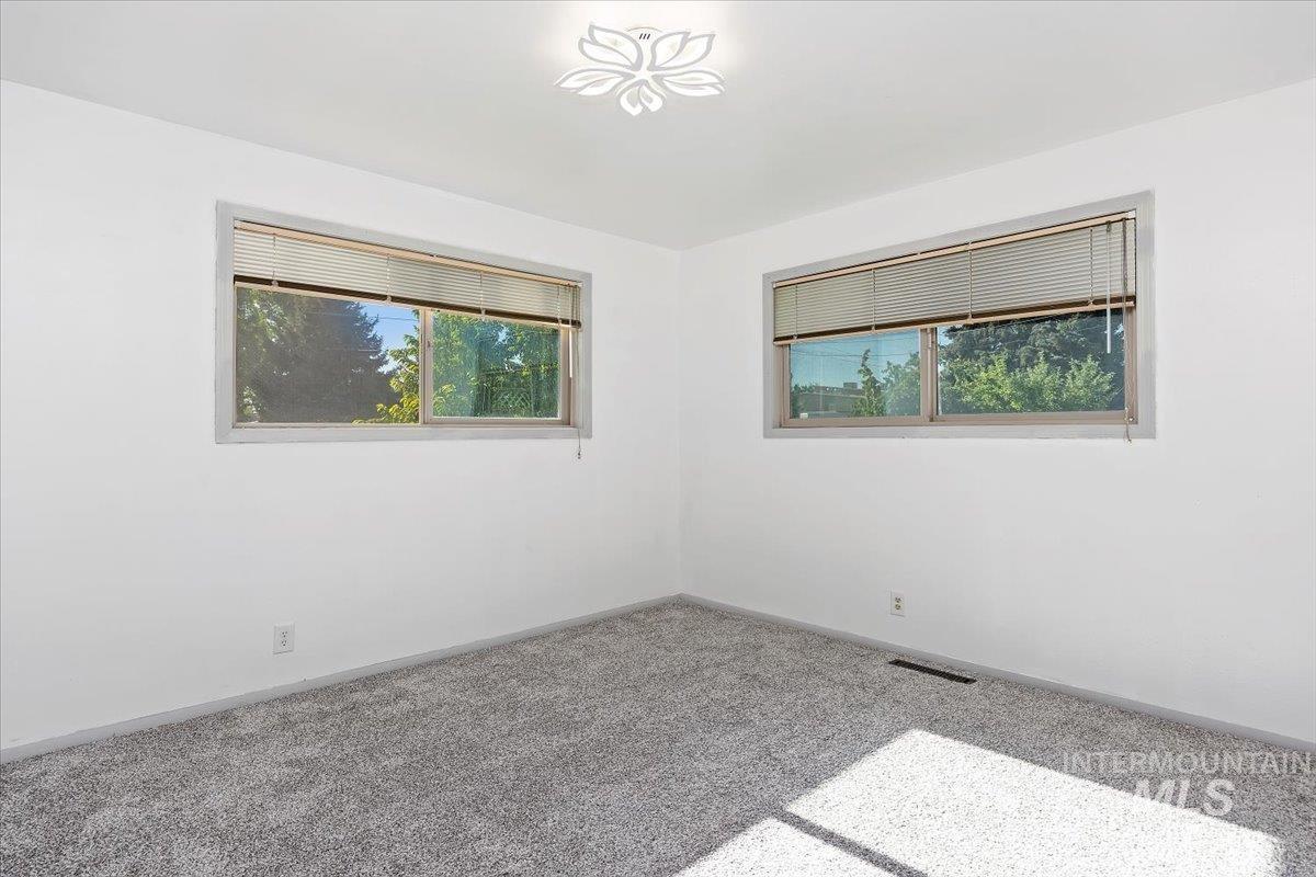 305 Lucille St., Kimberly, Idaho 83301, 4 Bedrooms, 2 Bathrooms, Residential For Sale, Price $349,900,MLS 98955771