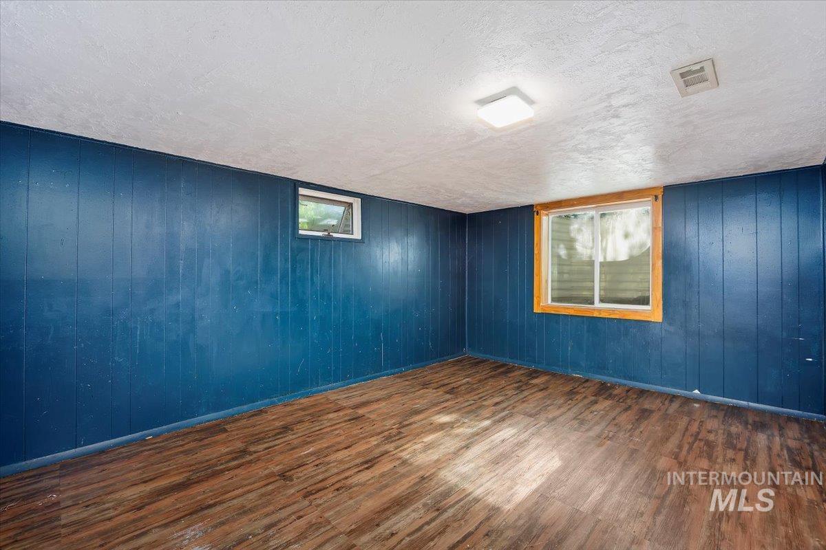 305 Lucille St., Kimberly, Idaho 83301, 4 Bedrooms, 2 Bathrooms, Residential For Sale, Price $349,900,MLS 98955771