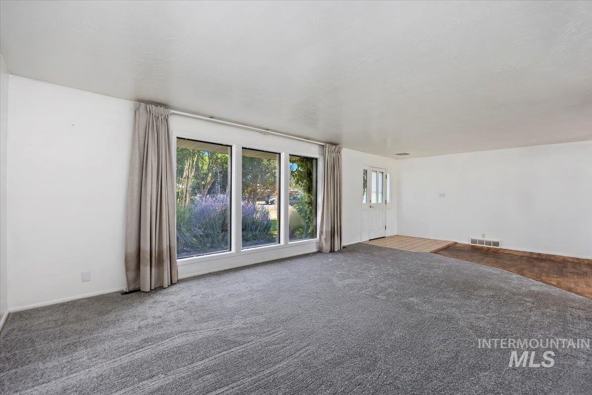 305 Lucille St., Kimberly, Idaho 83301, 4 Bedrooms, 2 Bathrooms, Residential For Sale, Price $349,900,MLS 98955771