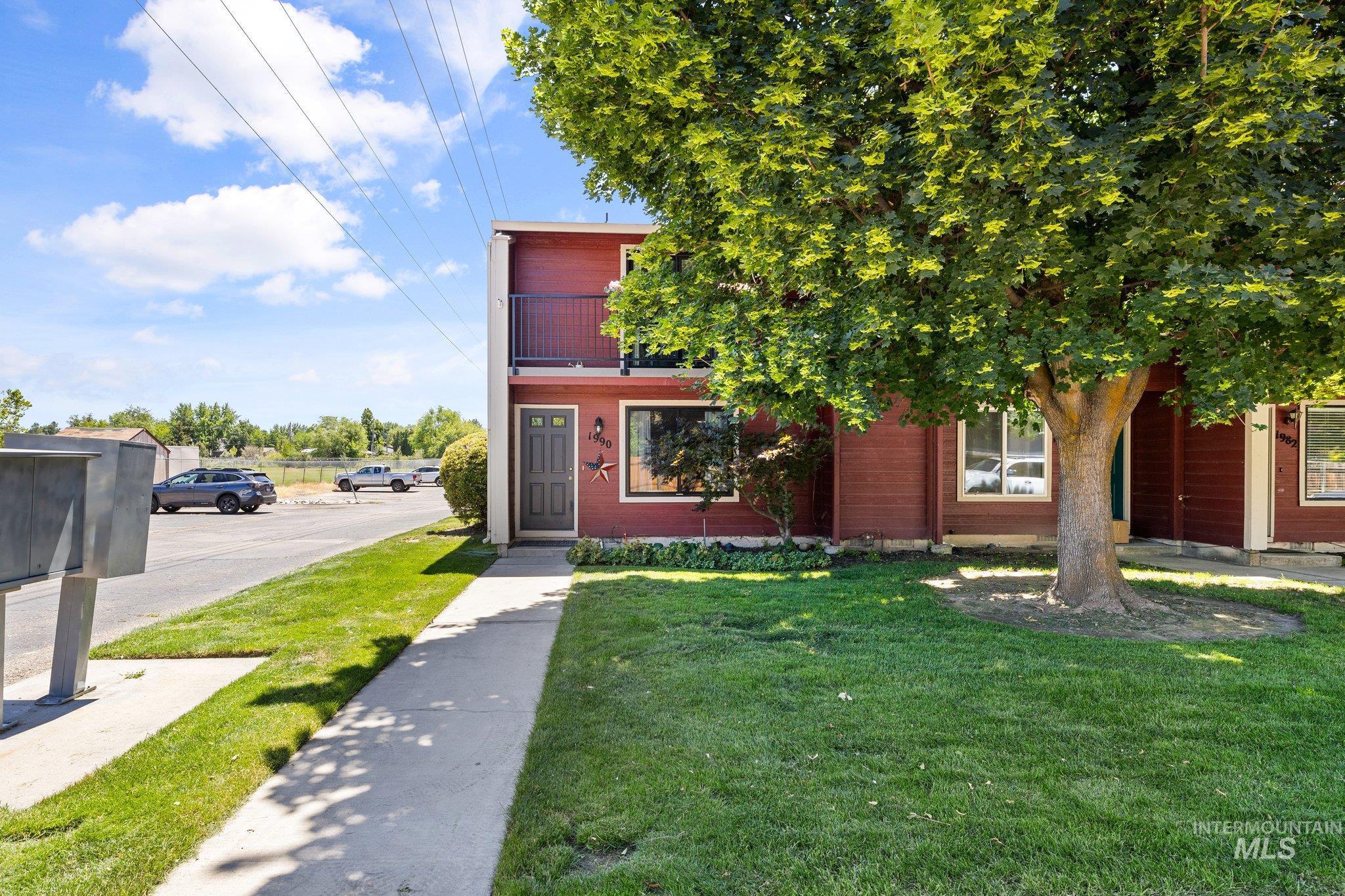 1990 Old Saybrook, Boise, Idaho 83706, 3 Bedrooms, 1.5 Bathrooms, Residential For Sale, Price $359,900,MLS 98955817