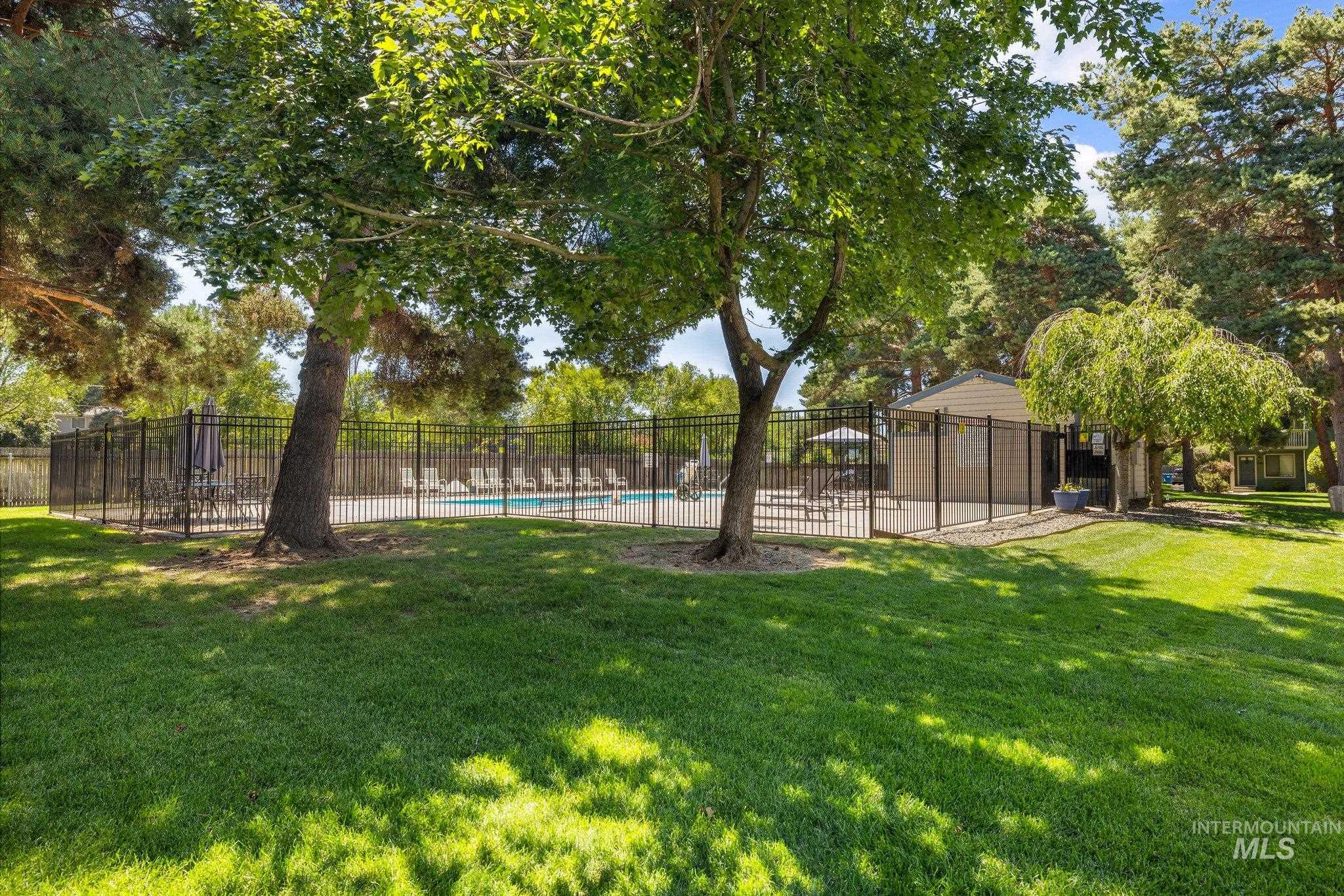 1990 Old Saybrook, Boise, Idaho 83706, 3 Bedrooms, 1.5 Bathrooms, Residential For Sale, Price $359,900,MLS 98955817