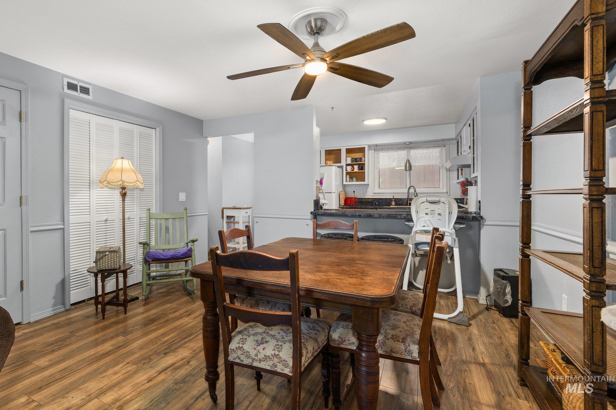 1990 Old Saybrook, Boise, Idaho 83706, 3 Bedrooms, 1.5 Bathrooms, Residential For Sale, Price $359,900,MLS 98955817