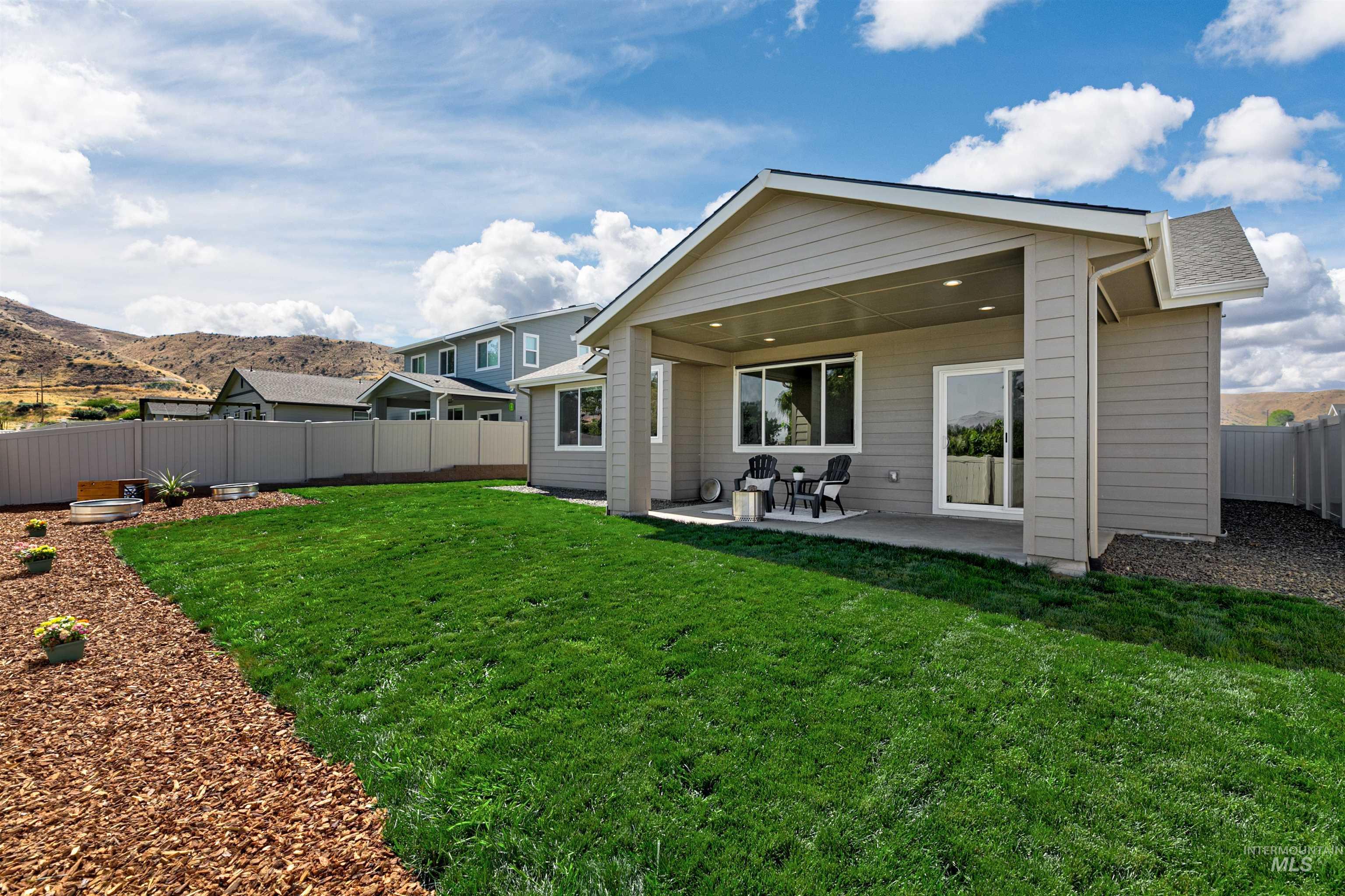 2678 Landmark St., Emmett, Idaho 83617, 3 Bedrooms, 2 Bathrooms, Residential For Sale, Price $482,990,MLS 98955839