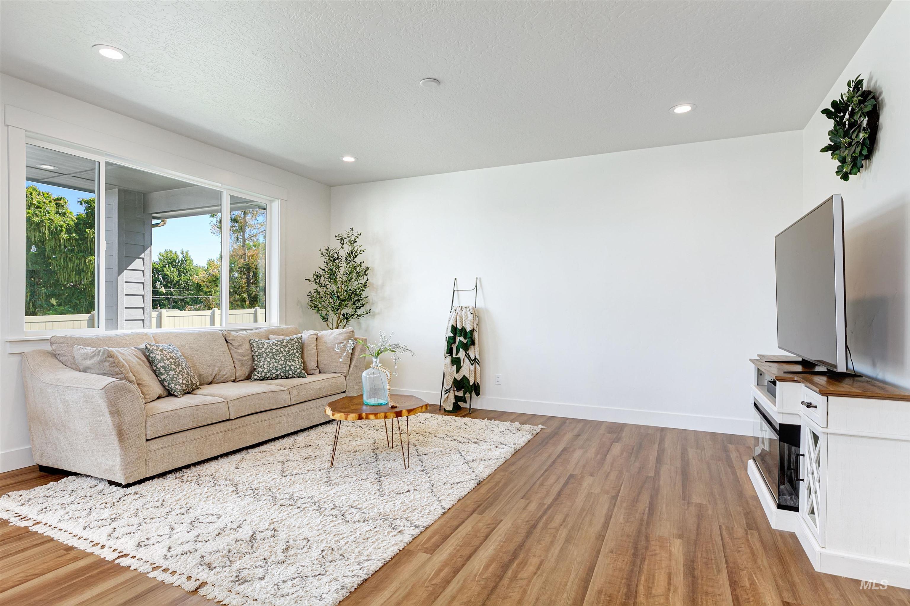 2678 Landmark St., Emmett, Idaho 83617, 3 Bedrooms, 2 Bathrooms, Residential For Sale, Price $482,990,MLS 98955839