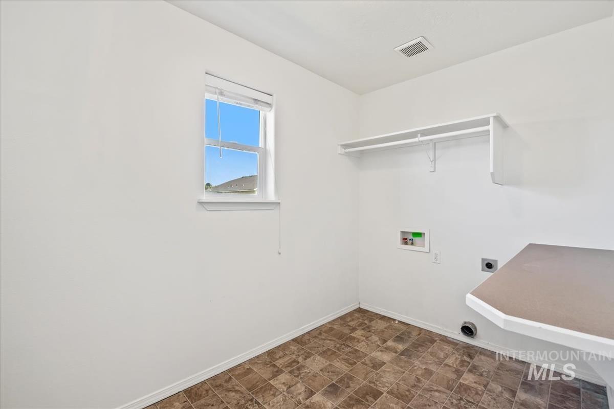 686 Nugget Court, Middleton, Idaho 83644-5278, 4 Bedrooms, 2.5 Bathrooms, Residential For Sale, Price $444,900,MLS 98955855