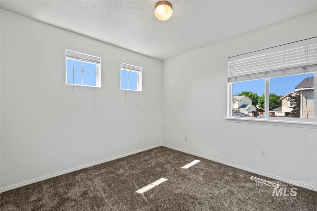 686 Nugget Court, Middleton, Idaho 83644-5278, 4 Bedrooms, 2.5 Bathrooms, Residential For Sale, Price $444,900,MLS 98955855