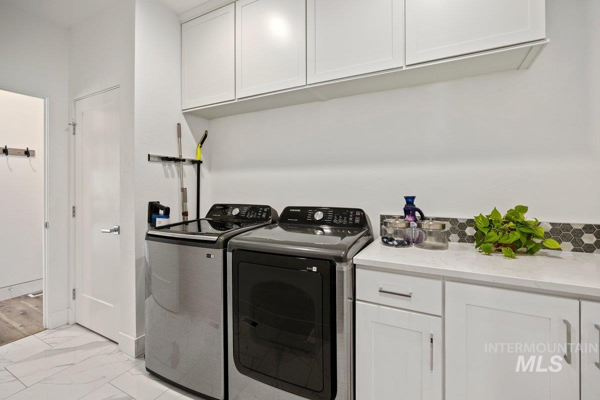 957 Birchton Loop, Twin Falls, Idaho 83301, 3 Bedrooms, 2 Bathrooms, Residential For Sale, Price $530,000,MLS 98955877