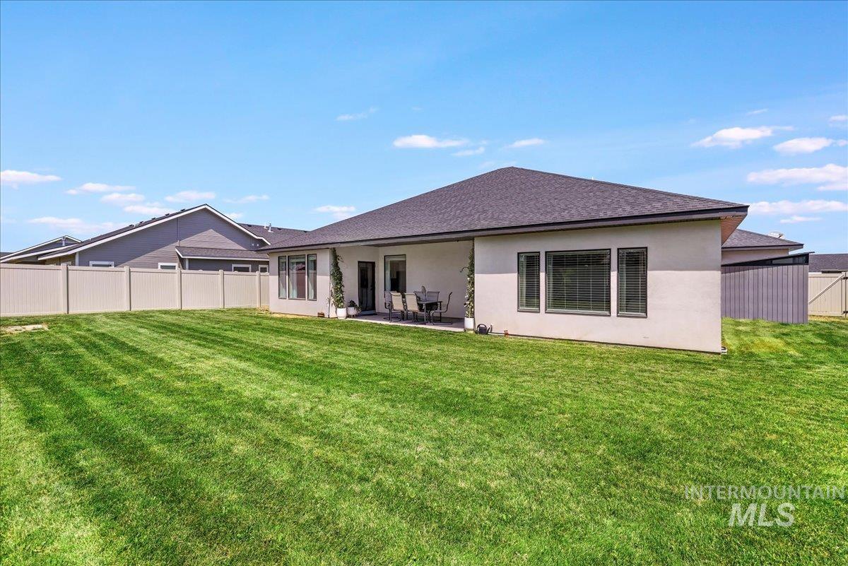 957 Birchton Loop, Twin Falls, Idaho 83301, 3 Bedrooms, 2 Bathrooms, Residential For Sale, Price $530,000,MLS 98955877