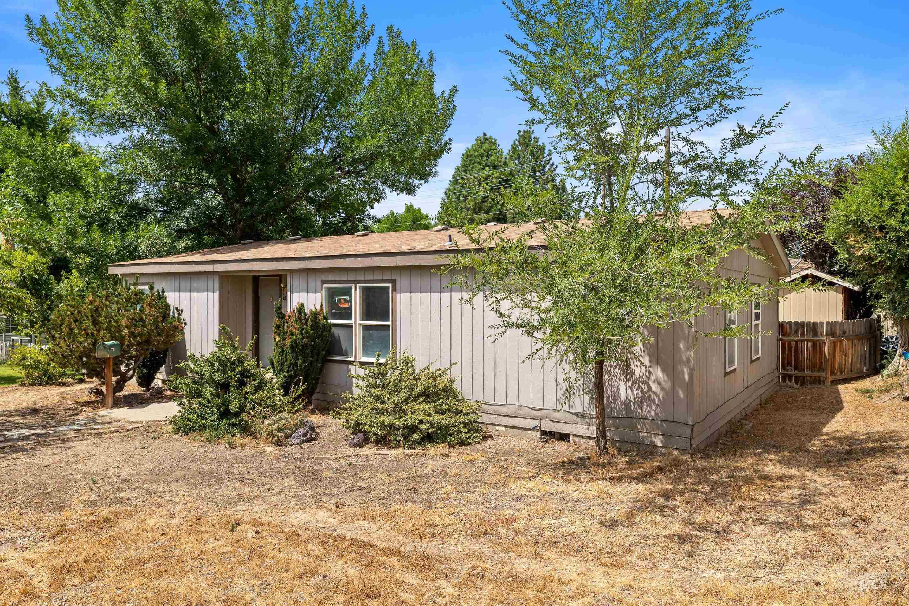 218 E Ave G, Jerome, Idaho 83338, 3 Bedrooms, 2 Bathrooms, Residential For Sale, Price $199,900,MLS 98955878