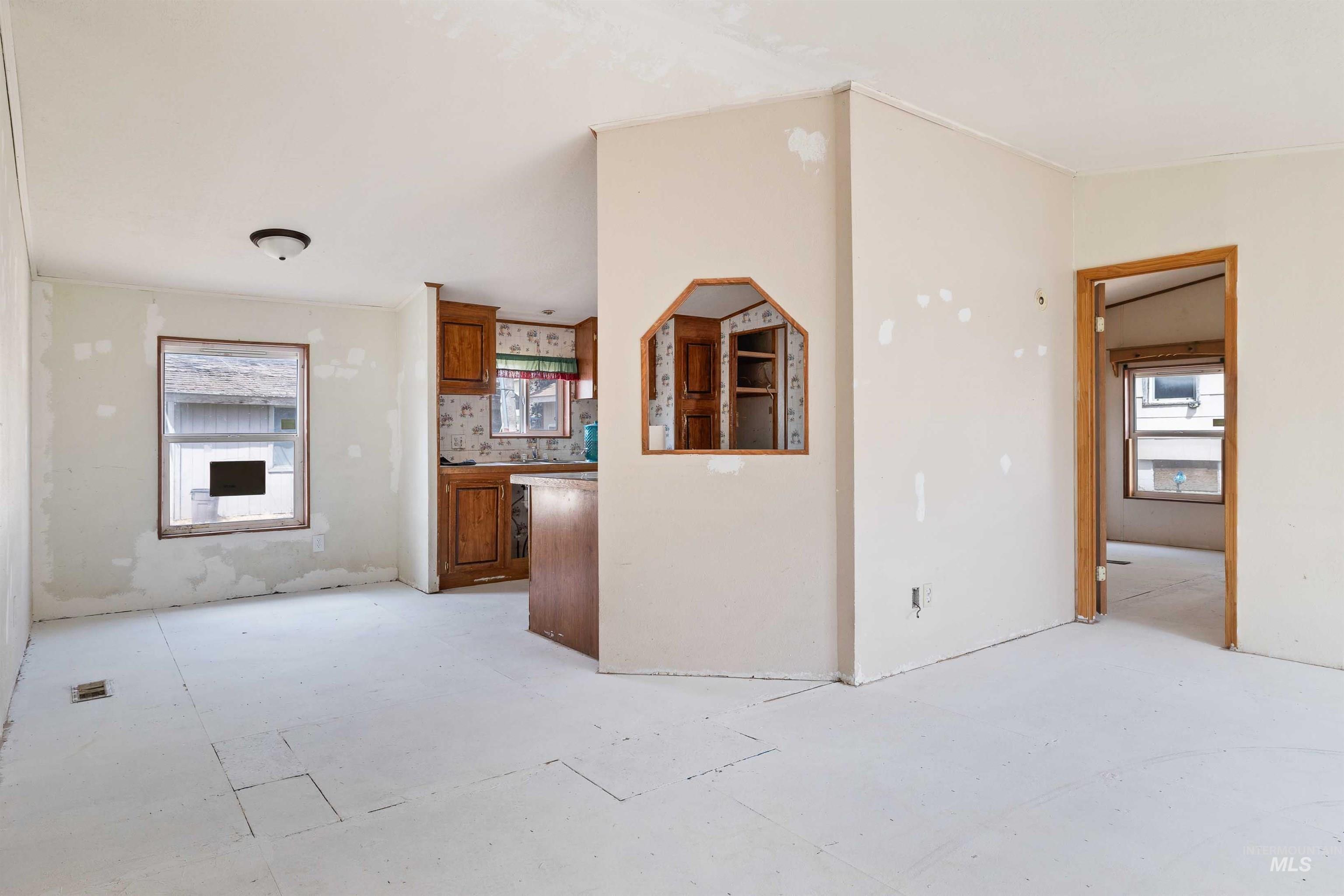 218 E Ave G, Jerome, Idaho 83338, 3 Bedrooms, 2 Bathrooms, Residential For Sale, Price $199,900,MLS 98955878