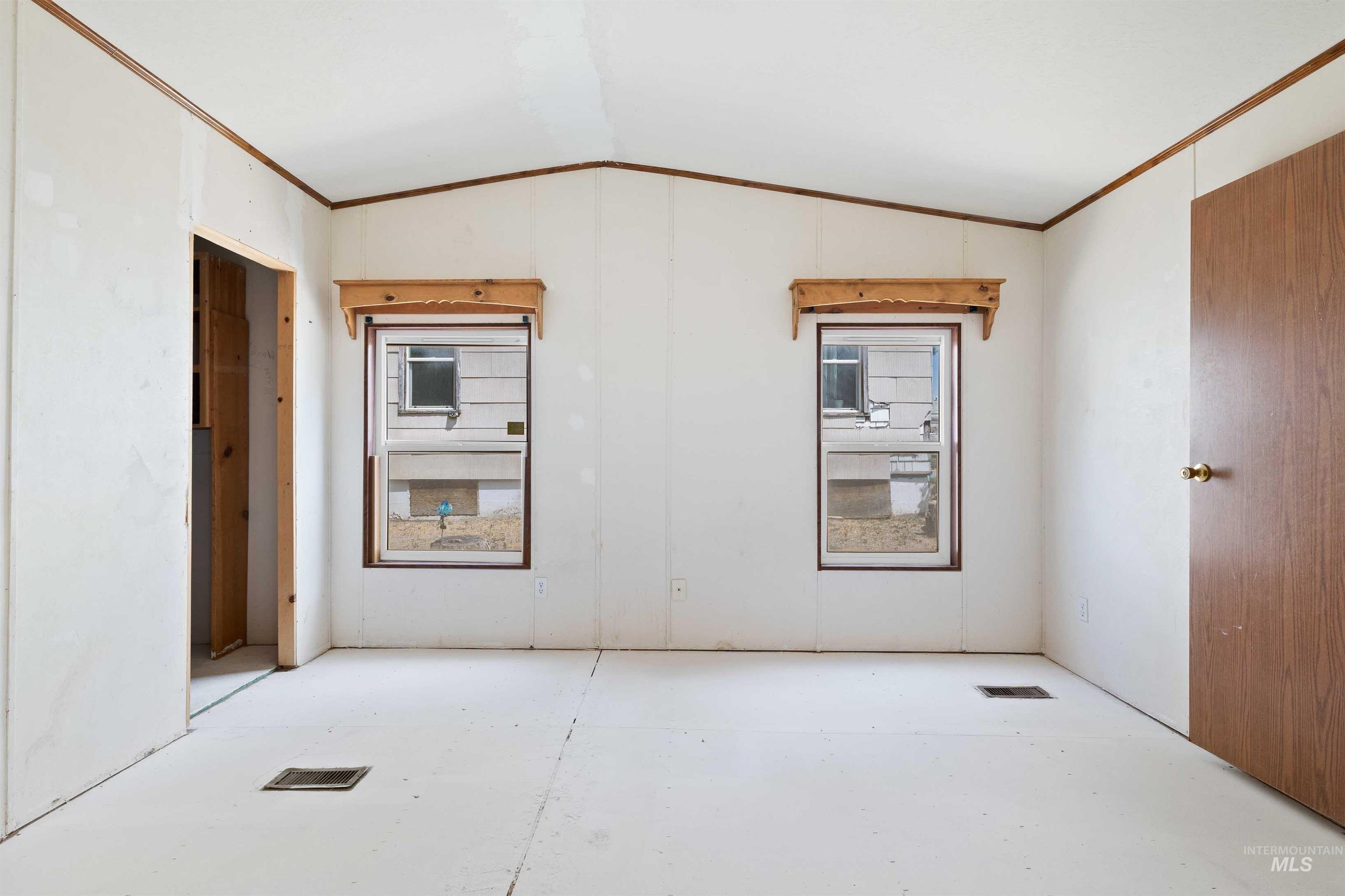 218 E Ave G, Jerome, Idaho 83338, 3 Bedrooms, 2 Bathrooms, Residential For Sale, Price $199,900,MLS 98955878