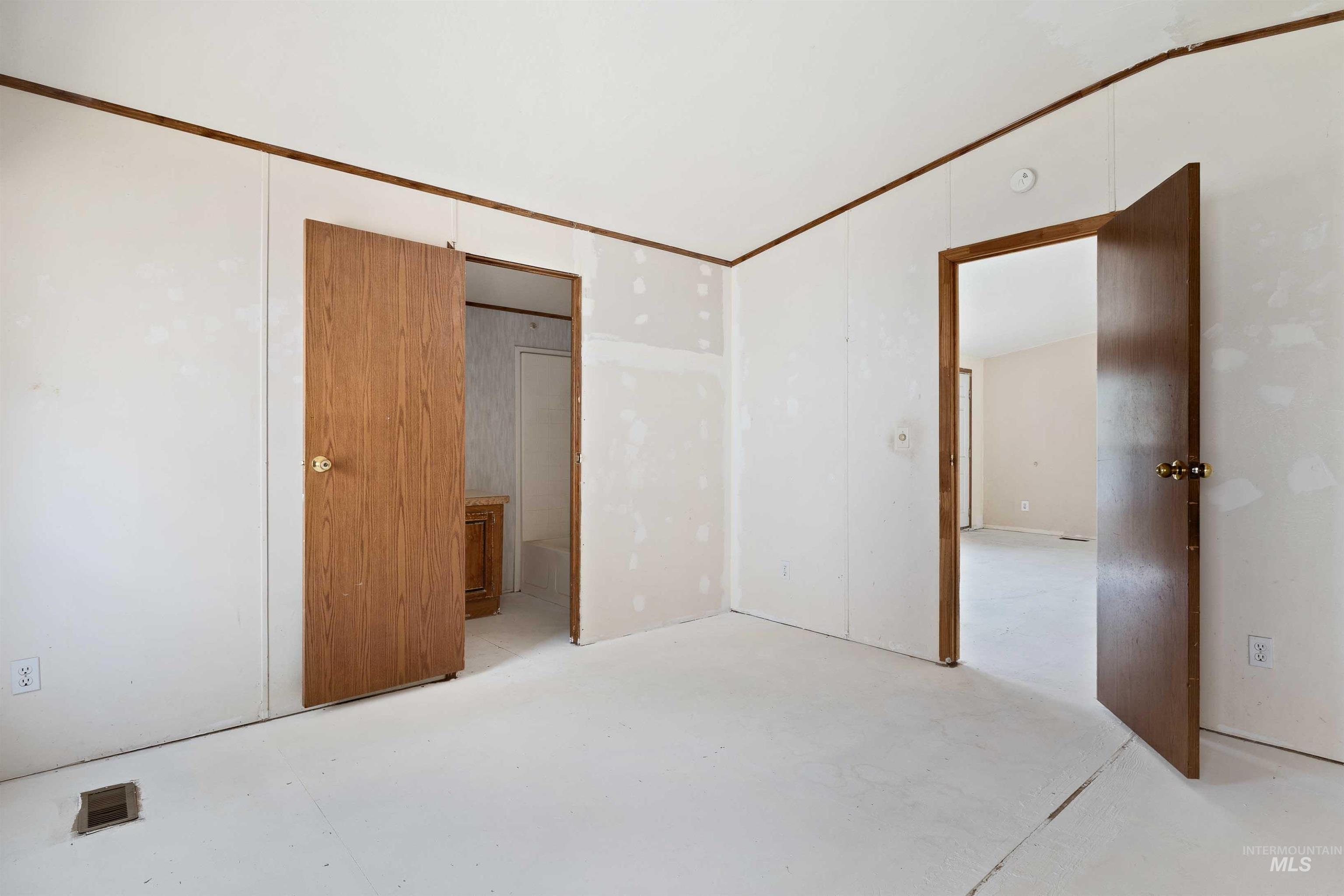 218 E Ave G, Jerome, Idaho 83338, 3 Bedrooms, 2 Bathrooms, Residential For Sale, Price $199,900,MLS 98955878