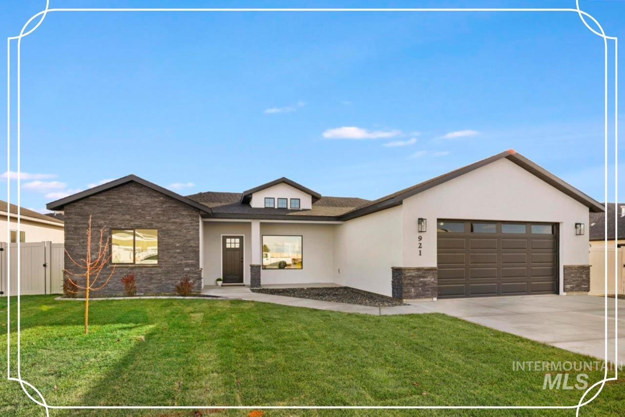 921 Adamite Rd, Kimberly, Idaho 83341, 4 Bedrooms, 2 Bathrooms, Residential For Sale, Price $400,000,MLS 98955945