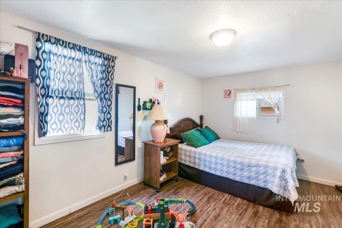 121 7th Ave South, Buhl, Idaho 83316, 4 Bedrooms, 2 Bathrooms, Residential For Sale, Price $270,000,MLS 98955950