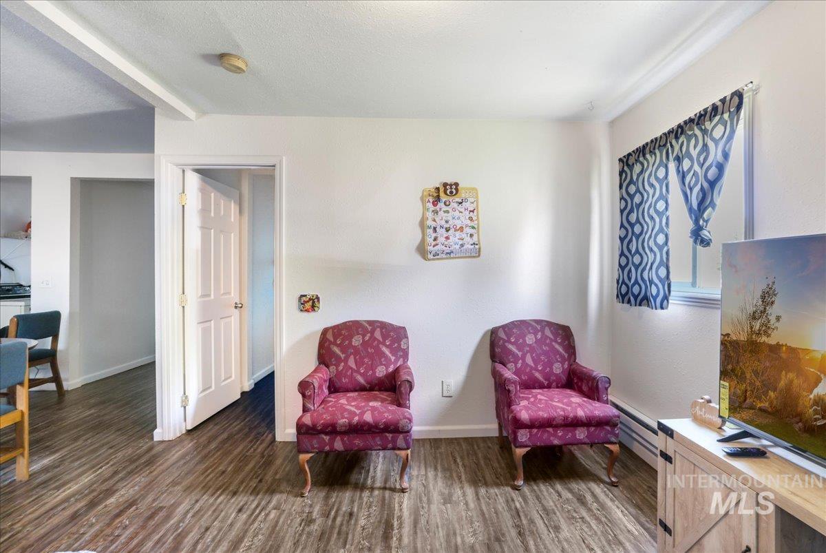 121 7th Ave South, Buhl, Idaho 83316, 4 Bedrooms, 2 Bathrooms, Residential For Sale, Price $270,000,MLS 98955950