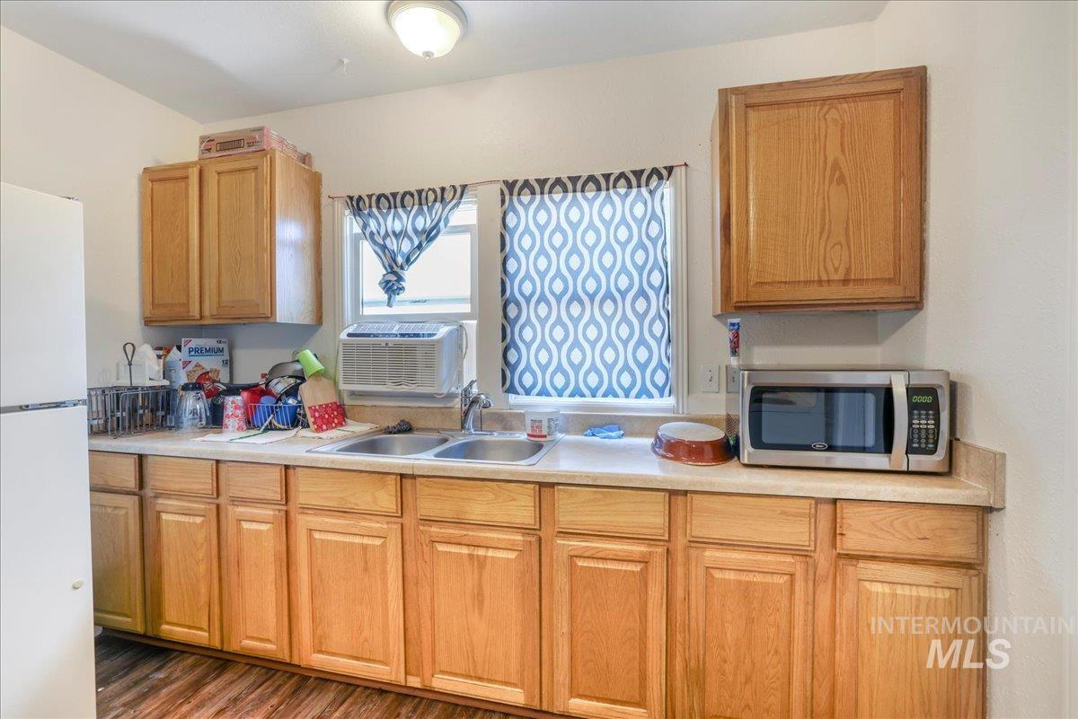 121 7th Ave South, Buhl, Idaho 83316, 4 Bedrooms, 2 Bathrooms, Residential For Sale, Price $270,000,MLS 98955950