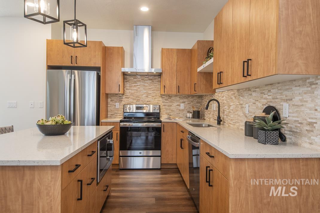 479 E Violets Cove Ln, Garden City, Idaho 83714, 3 Bedrooms, 3.5 Bathrooms, Residential For Sale, Price $600,000,MLS 98955984