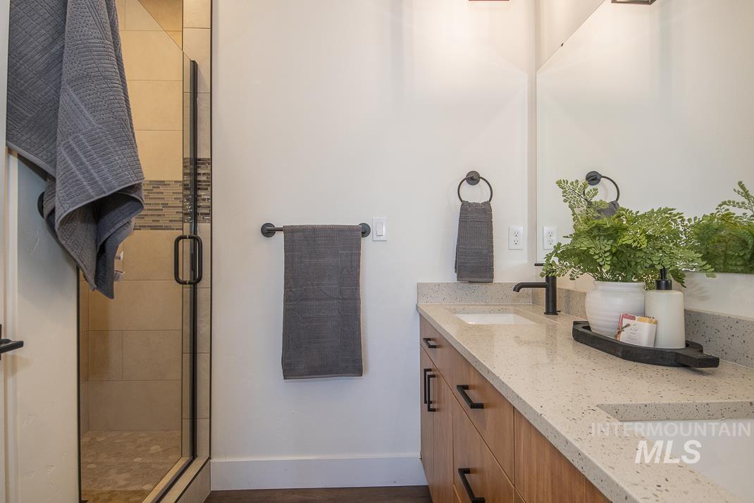 479 E Violets Cove Ln, Garden City, Idaho 83714, 3 Bedrooms, 3.5 Bathrooms, Residential For Sale, Price $600,000,MLS 98955984