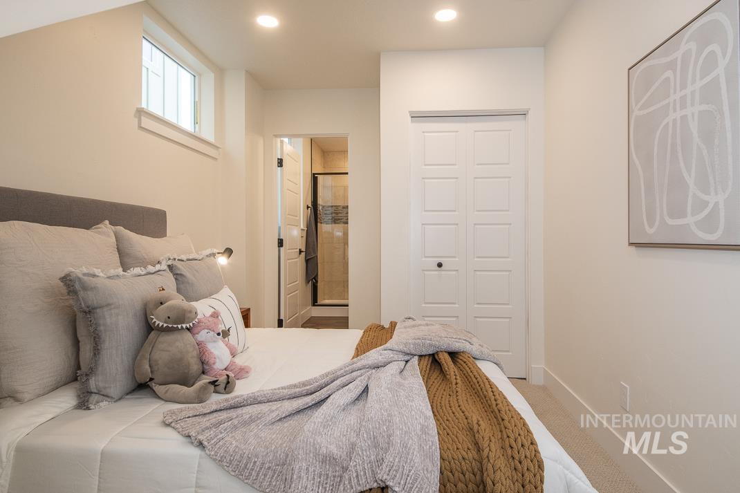 479 E Violets Cove Ln, Garden City, Idaho 83714, 3 Bedrooms, 3.5 Bathrooms, Residential For Sale, Price $600,000,MLS 98955984