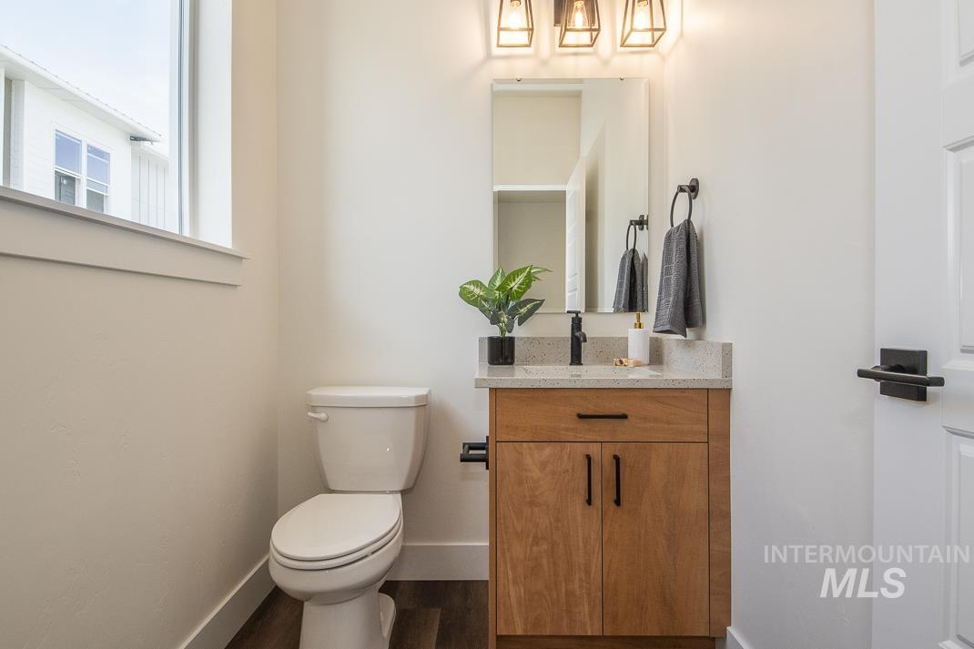 479 E Violets Cove Ln, Garden City, Idaho 83714, 3 Bedrooms, 3.5 Bathrooms, Residential For Sale, Price $600,000,MLS 98955984